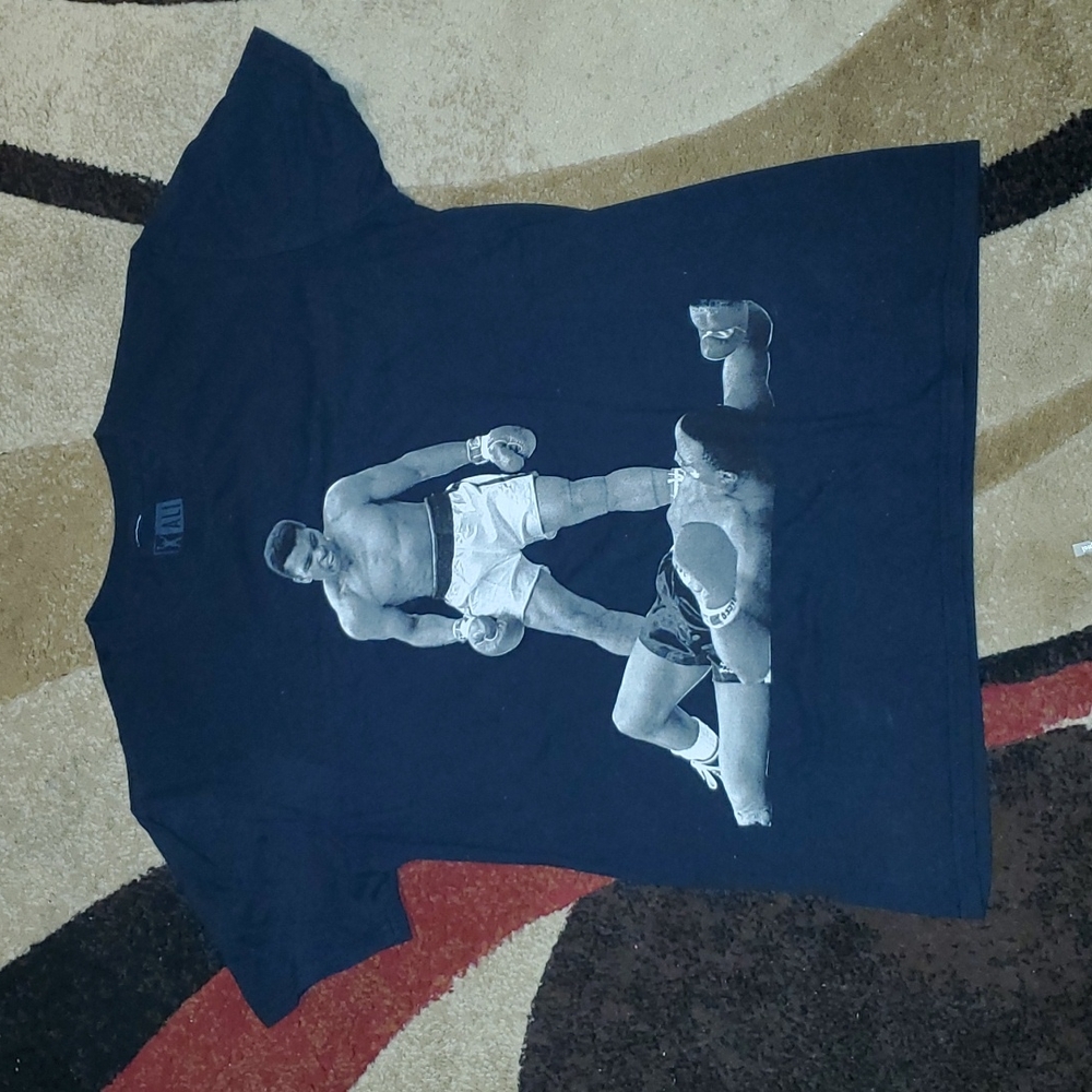 Like New Mohammed Ali T-Shirt